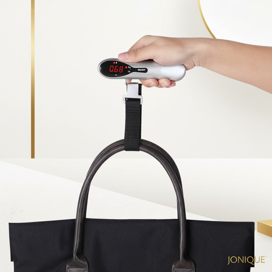 Kofferwaage mit JONIQUE Hintergrund 4